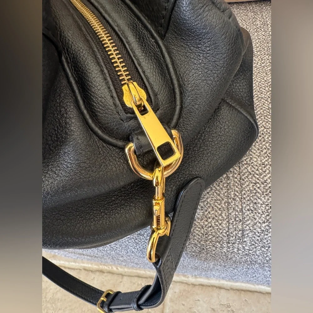 Marc Jacobs-Gorgeous Black Pebbled Leather Satchel with Gold Hardware - Picture 7 of 14